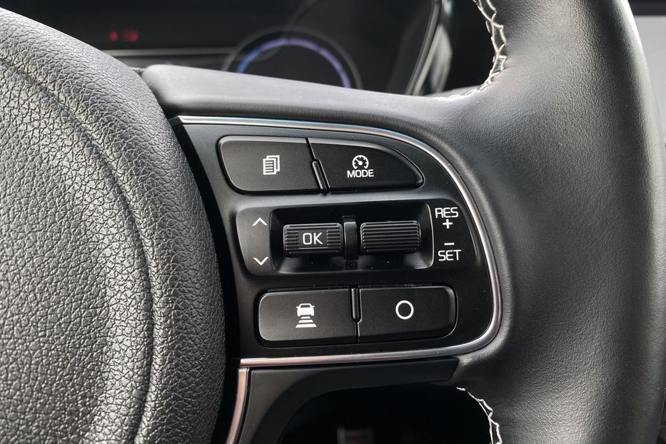 Продам Kia Niro 64 kWh Макс. комплектація Люк 2021 года в Львове