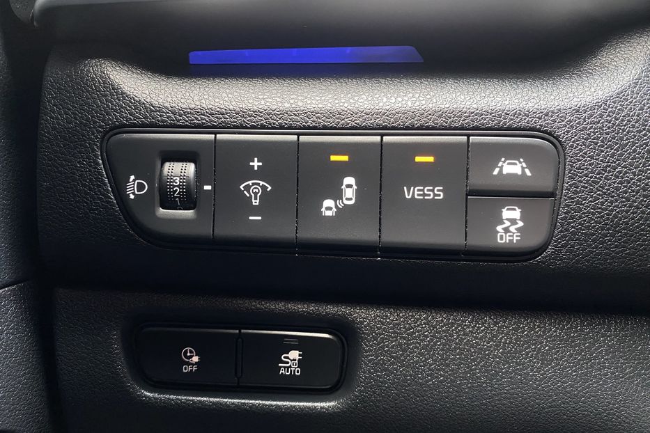 Продам Kia Niro 64 kWh Макс. комплектація Люк 2021 года в Львове