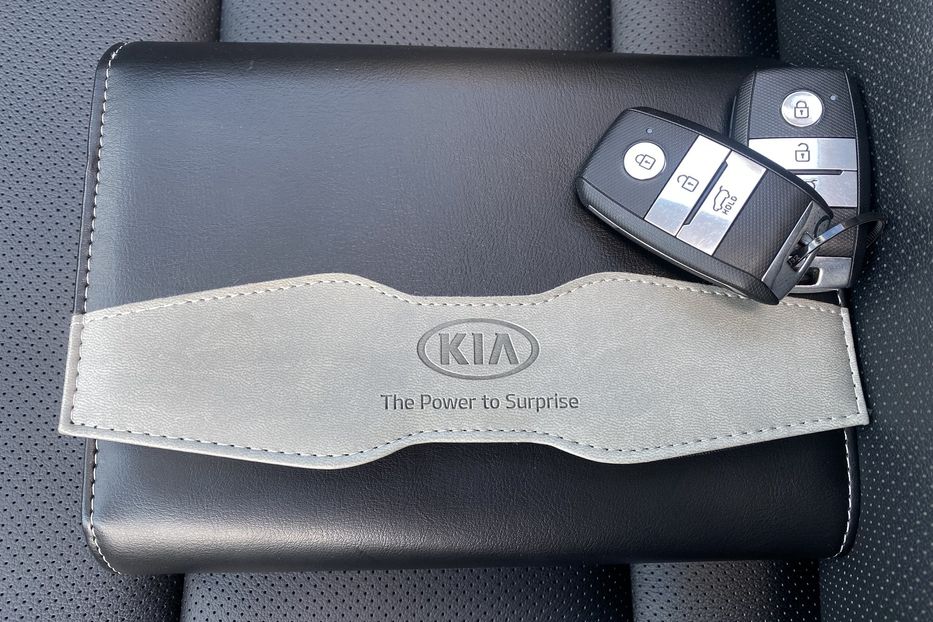 Продам Kia Niro 64 kWh Макс. комплектація Люк 2021 года в Львове