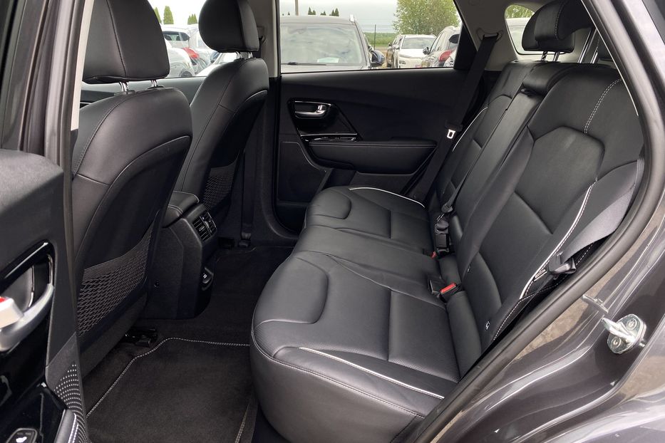 Продам Kia Niro 64 kWh Макс. комплектація Люк 2021 года в Львове