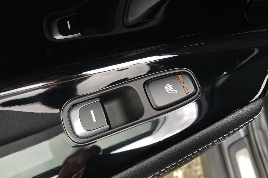 Продам Kia Niro 64 kWh Макс. комплектація Люк 2021 года в Львове