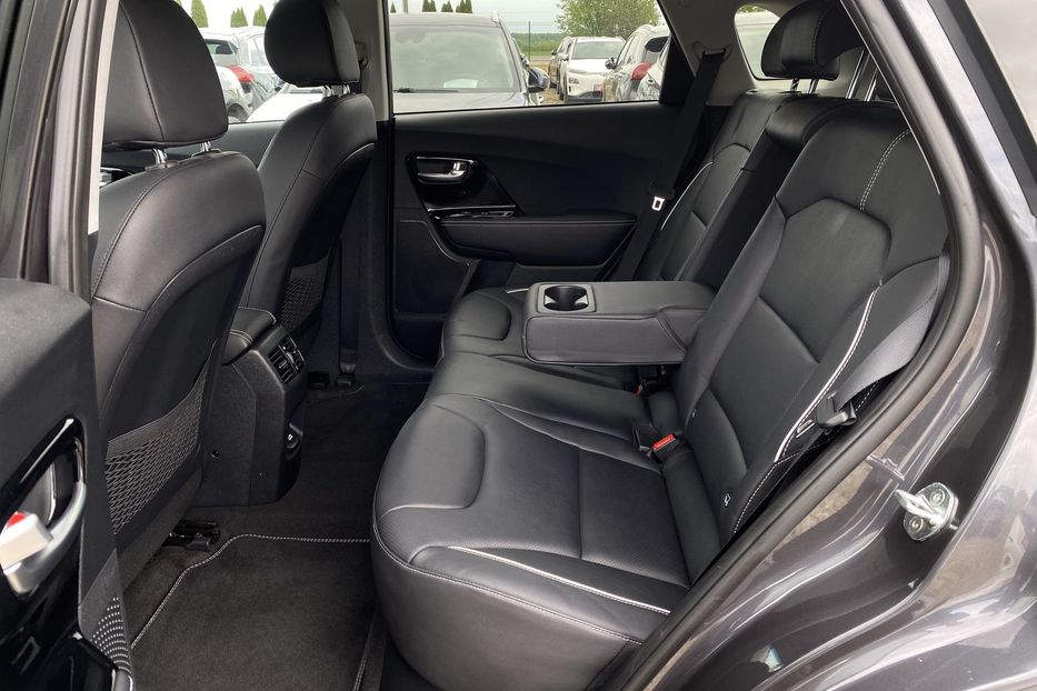 Продам Kia Niro 64 kWh Макс. комплектація Люк 2021 года в Львове