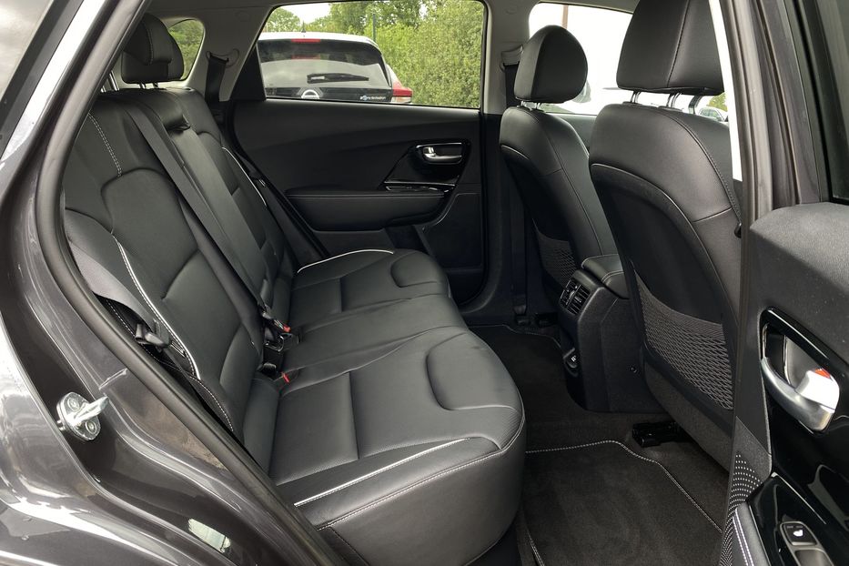 Продам Kia Niro 64 kWh Макс. комплектація Люк 2021 года в Львове