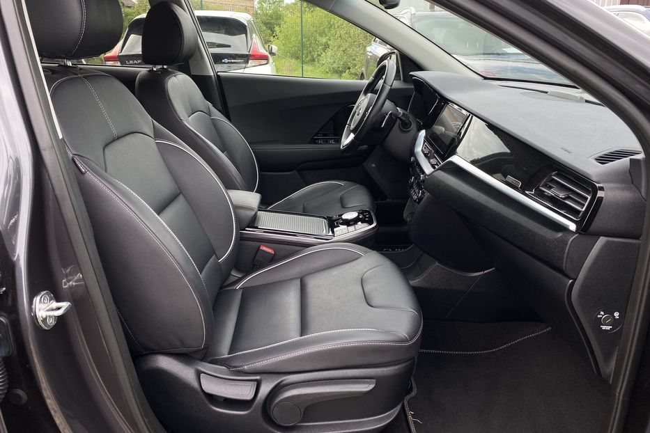 Продам Kia Niro 64 kWh Макс. комплектація Люк 2021 года в Львове