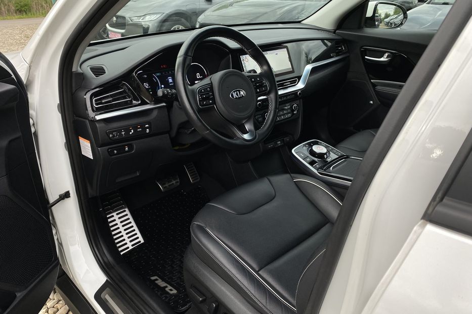 Продам Kia Niro 64 kWh Макс. комплектація Люк 2021 года в Львове