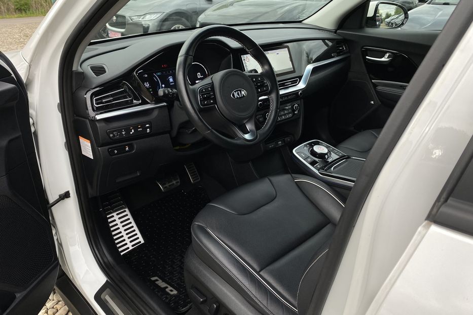 Продам Kia Niro 64 kWh Макс. комплектація Люк 2021 года в Львове