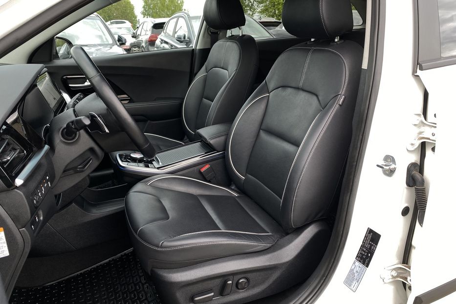 Продам Kia Niro 64 kWh Макс. комплектація Люк 2021 года в Львове