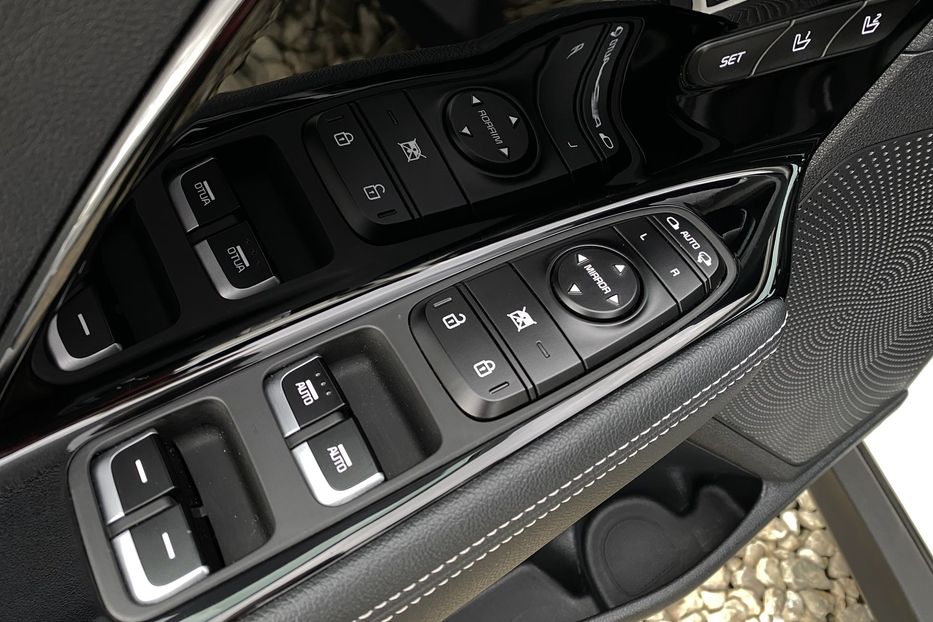 Продам Kia Niro 64 kWh Макс. комплектація Люк 2021 года в Львове