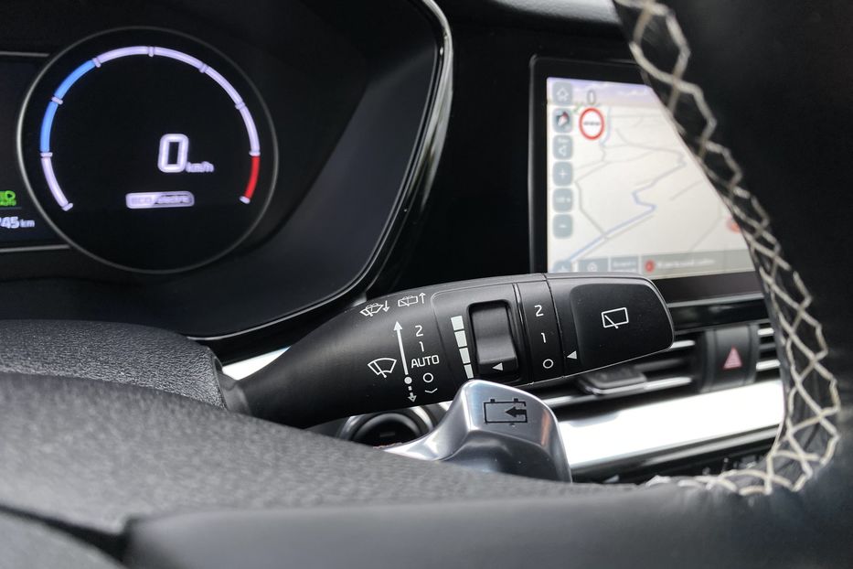 Продам Kia Niro 64 kWh Макс. комплектація Люк 2021 года в Львове