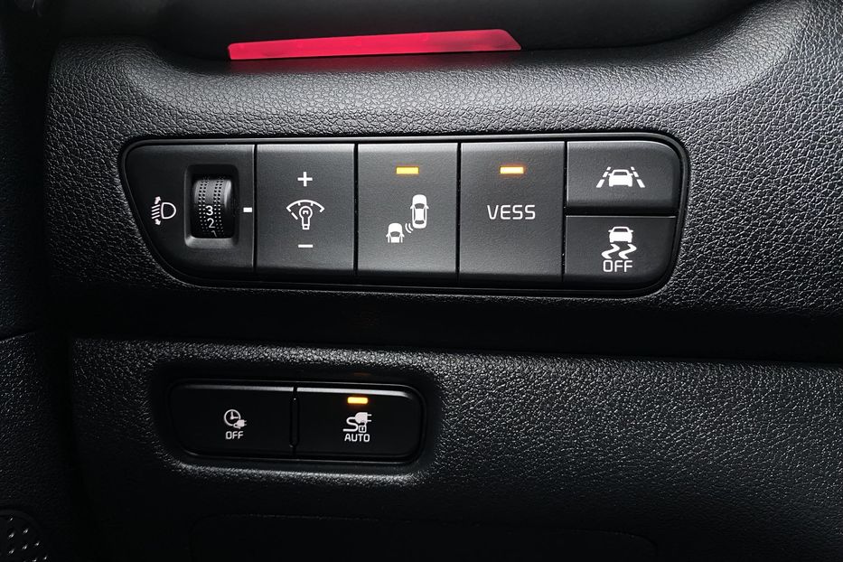 Продам Kia Niro 64 kWh Макс. комплектація Люк 2021 года в Львове