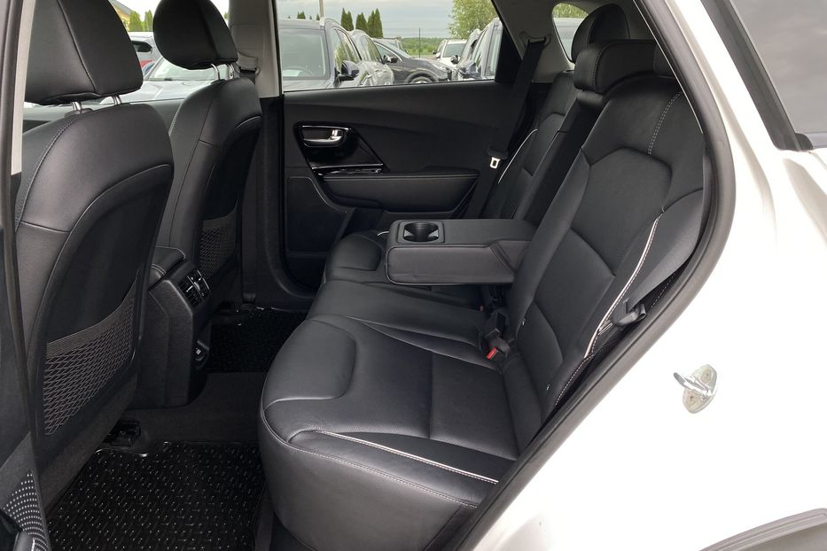 Продам Kia Niro 64 kWh Макс. комплектація Люк 2021 года в Львове