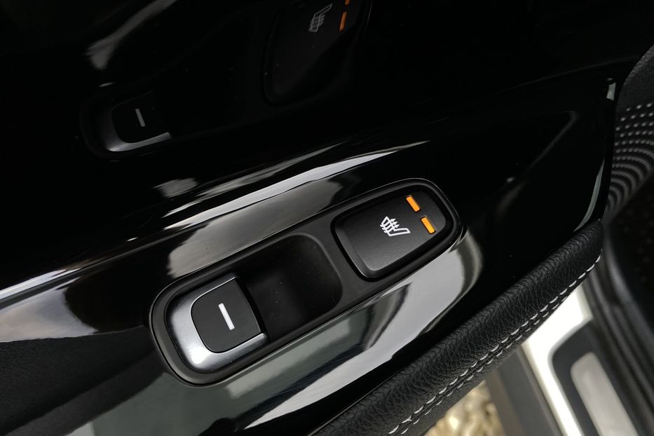 Продам Kia Niro 64 kWh Макс. комплектація Люк 2021 года в Львове