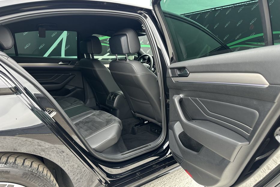 Продам Volkswagen Passat B8 R-Line 4motion 2020 года в Киеве