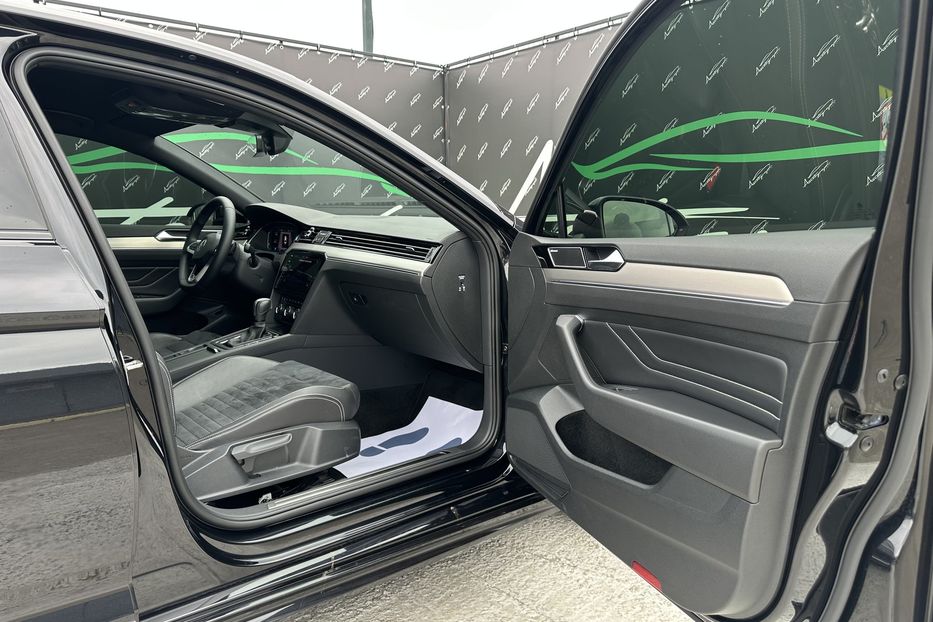 Продам Volkswagen Passat B8 R-Line 4motion 2020 года в Киеве