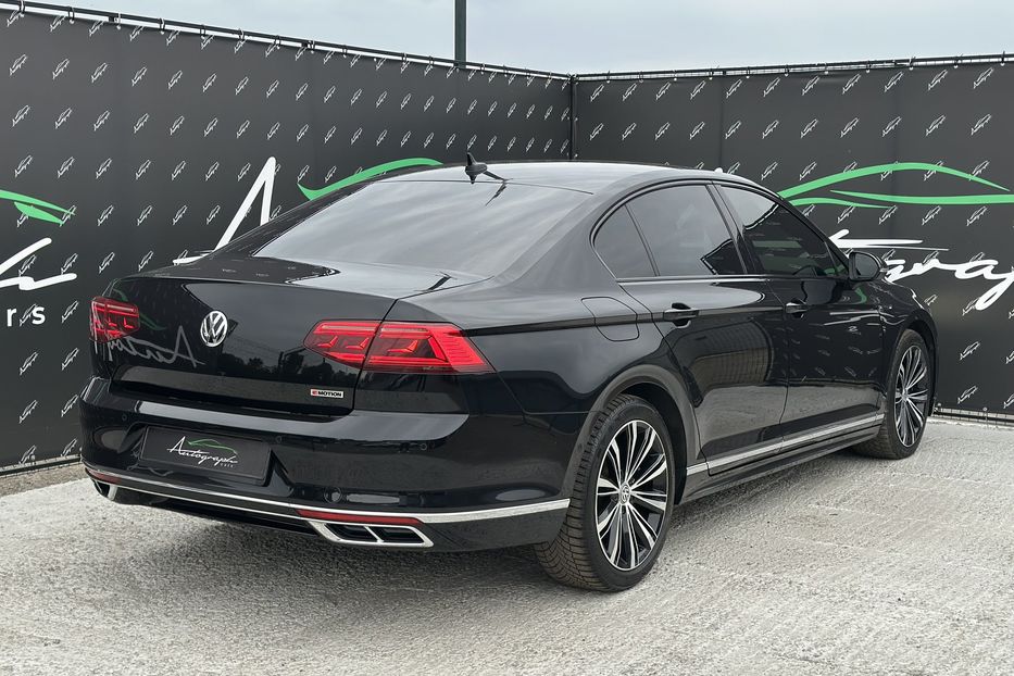 Продам Volkswagen Passat B8 R-Line 4motion 2020 года в Киеве