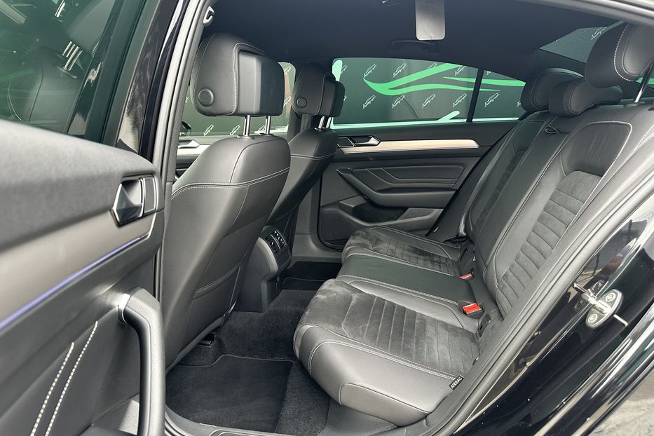 Продам Volkswagen Passat B8 R-Line 4motion 2020 года в Киеве
