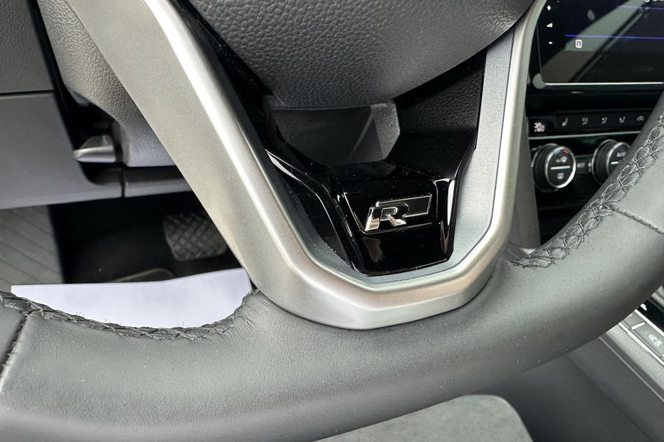 Продам Volkswagen Passat B8 R-Line 4motion 2020 года в Киеве