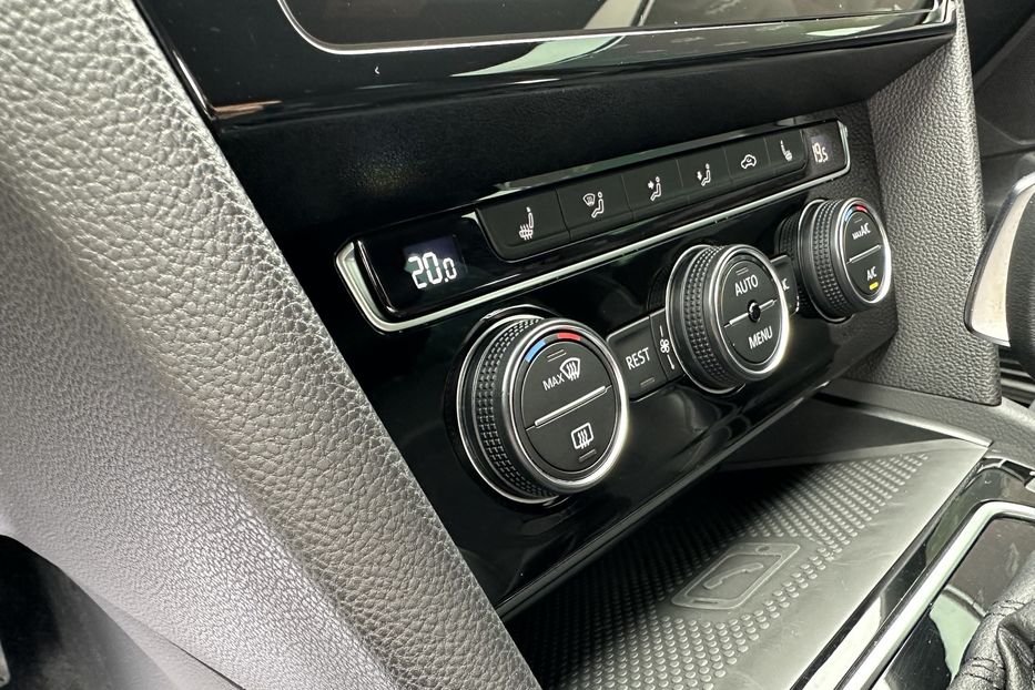 Продам Volkswagen Passat B8 R-Line 4motion 2020 года в Киеве