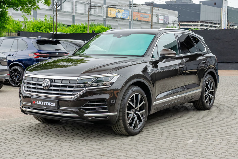 Продам Volkswagen Touareg 2021 года в Киеве