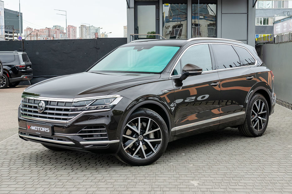Продам Volkswagen Touareg 2021 года в Киеве