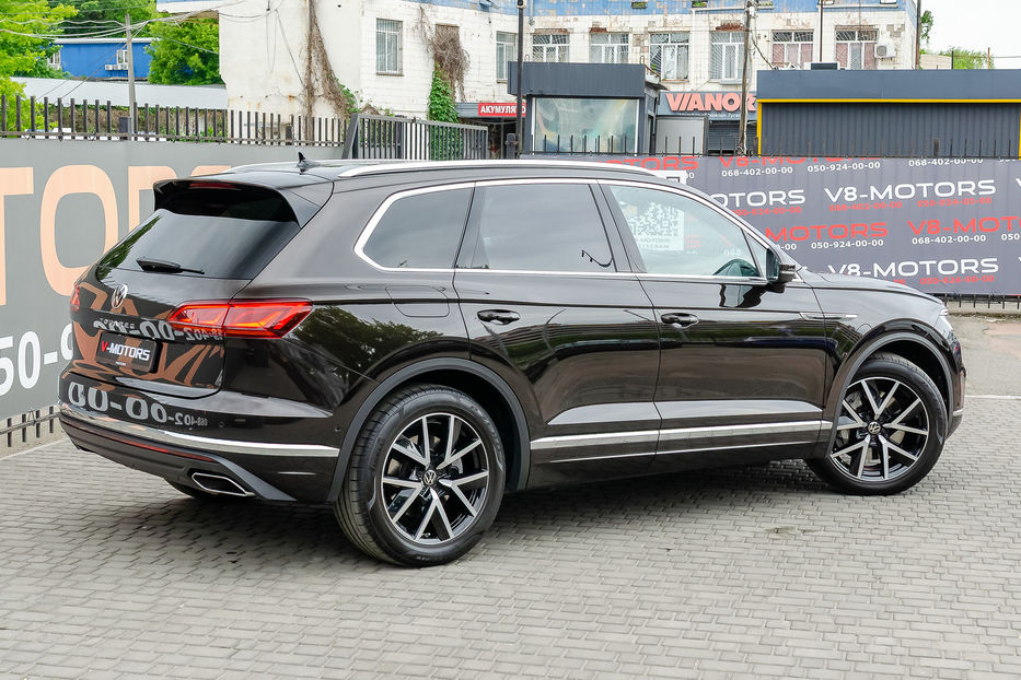 Продам Volkswagen Touareg 2021 года в Киеве