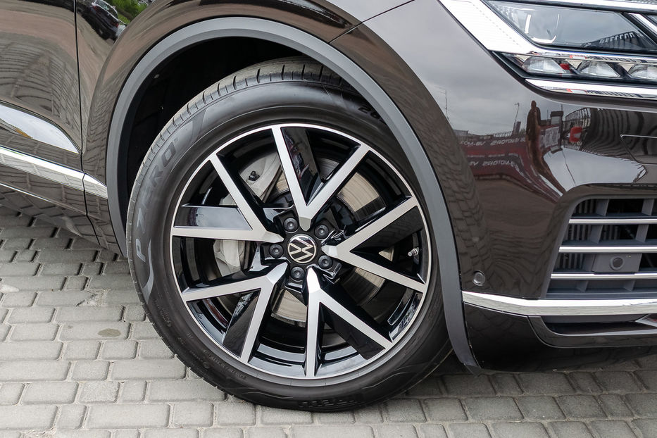 Продам Volkswagen Touareg 2021 года в Киеве