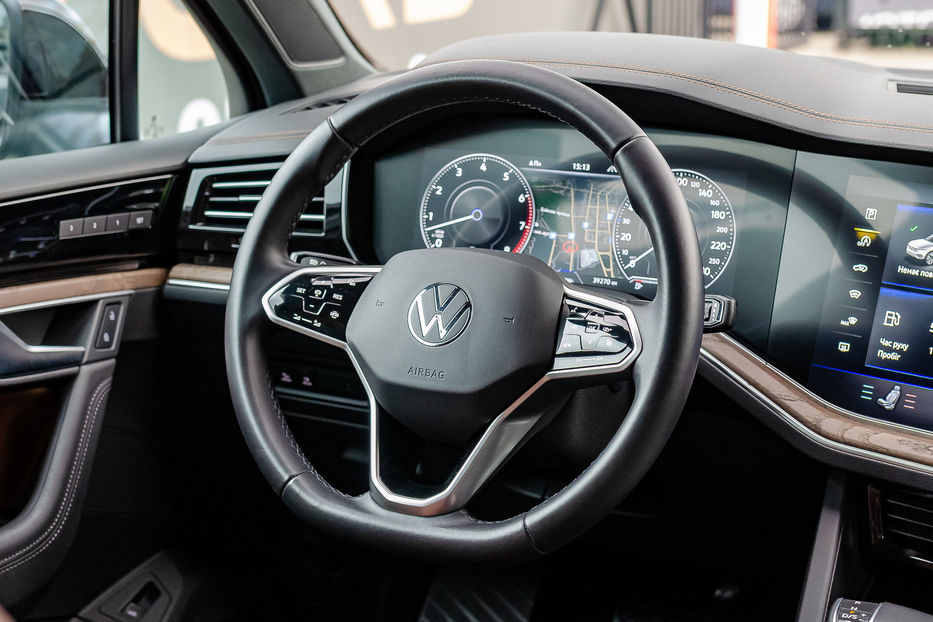 Продам Volkswagen Touareg 2021 года в Киеве