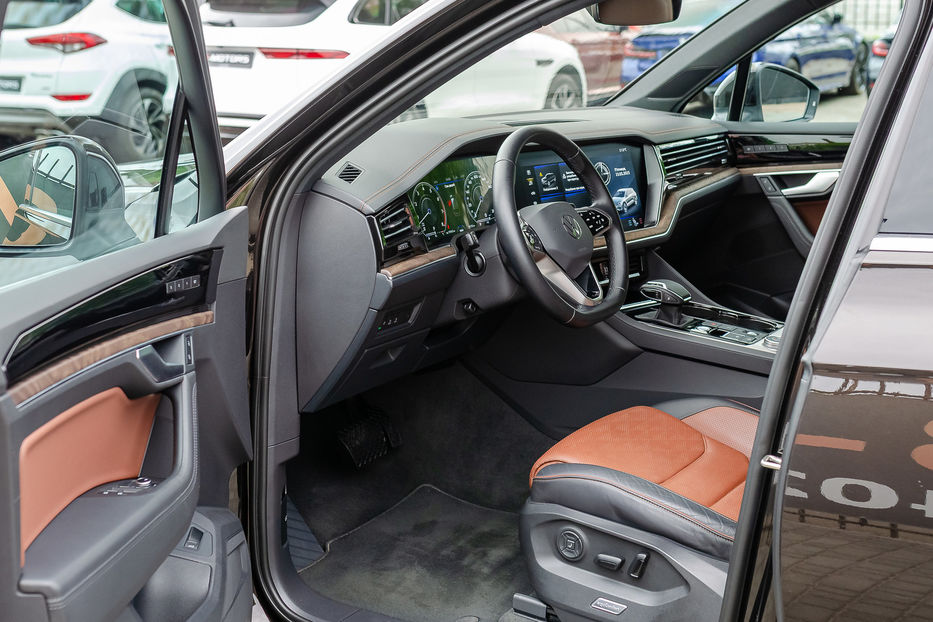 Продам Volkswagen Touareg 2021 года в Киеве
