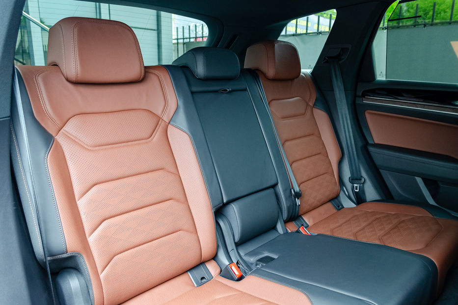 Продам Volkswagen Touareg 2021 года в Киеве