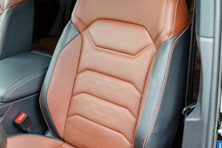 Продам Volkswagen Touareg 2021 года в Киеве