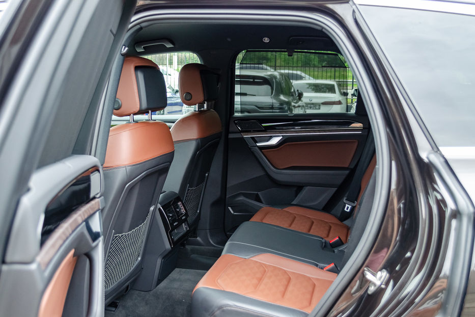 Продам Volkswagen Touareg 2021 года в Киеве