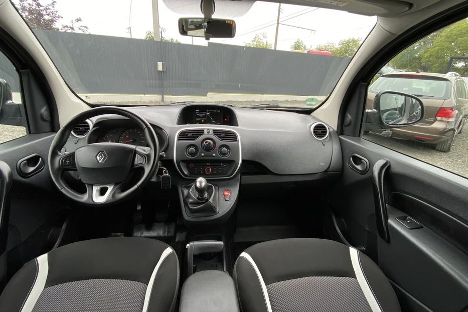 Продам Renault Kangoo пасс. 2013 года в Луцке