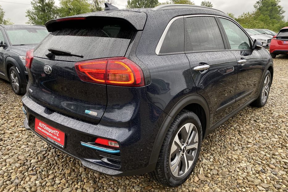 Продам Kia Niro 64 kWh Макс. комплектація Люк 2021 года в Львове