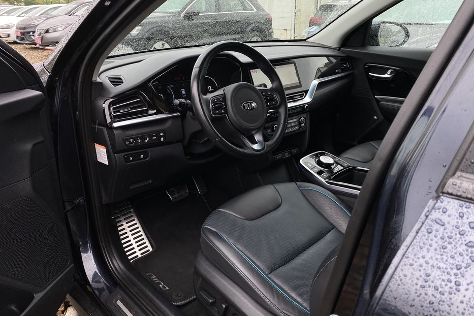 Продам Kia Niro 64 kWh Макс. комплектація Люк 2021 года в Львове