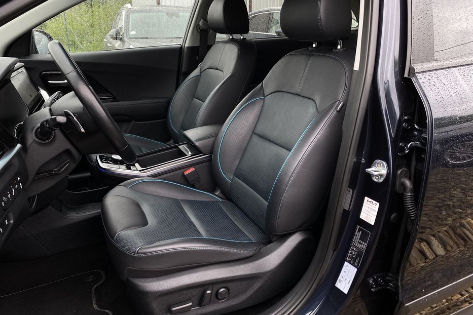 Продам Kia Niro 64 kWh Макс. комплектація Люк 2021 года в Львове