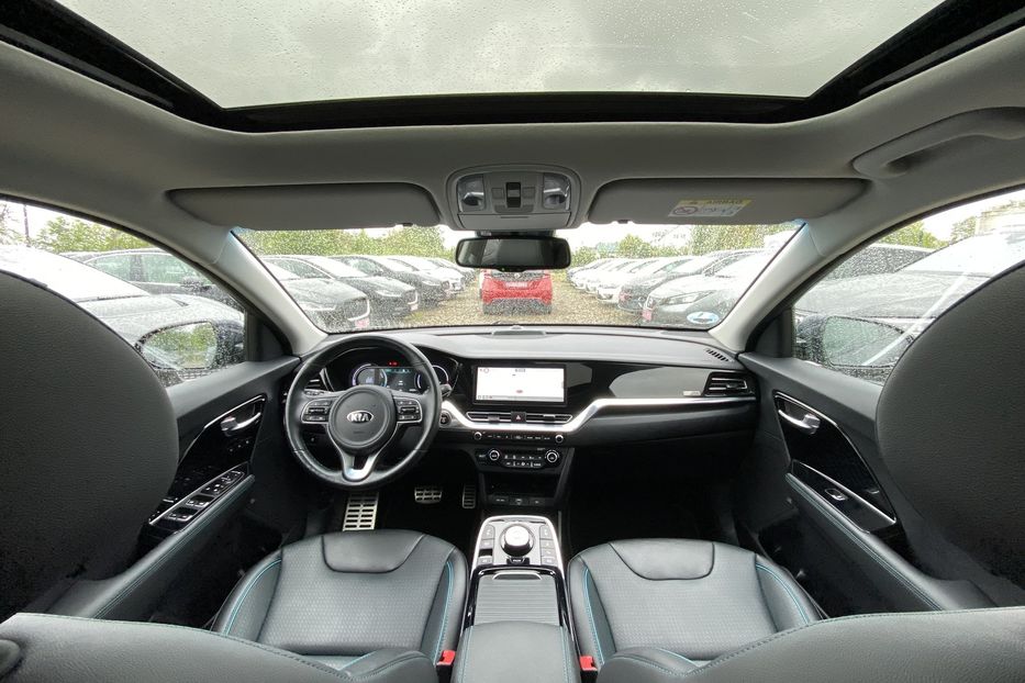 Продам Kia Niro 64 kWh Макс. комплектація Люк 2021 года в Львове
