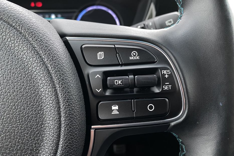 Продам Kia Niro 64 kWh Макс. комплектація Люк 2021 года в Львове
