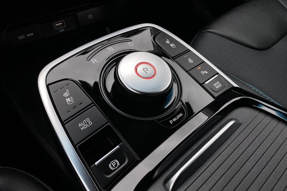 Продам Kia Niro 64 kWh Макс. комплектація Люк 2021 года в Львове