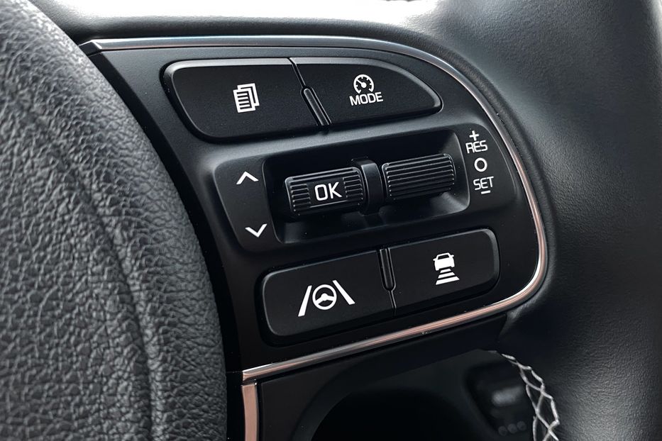 Продам Kia Niro 64кВт ТепловийПдгрвкермасидінь 2021 года в Львове
