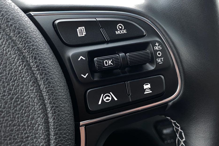 Продам Kia Niro 64кВт ТепловийПдгрвкермасидінь 2021 года в Львове