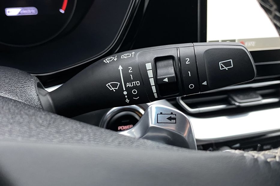 Продам Kia Niro 64кВт ТепловийПдгрвкермасидінь 2021 года в Львове