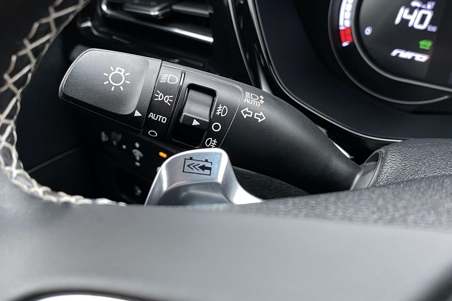 Продам Kia Niro 64кВт ТепловийПдгрвкермасидінь 2021 года в Львове