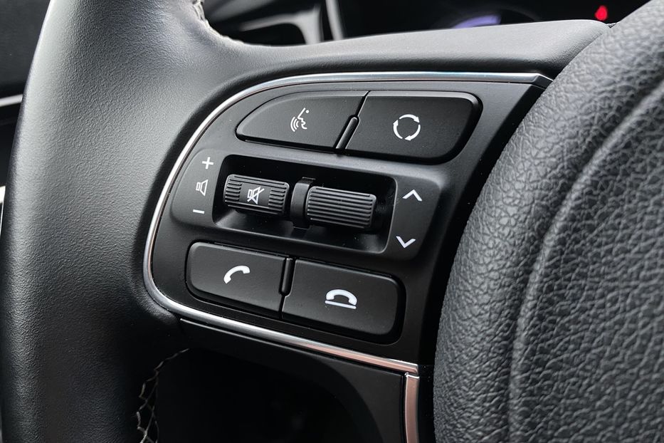 Продам Kia Niro 64кВт ТепловийПдгрвкермасидінь 2021 года в Львове