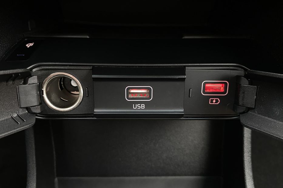 Продам Kia Niro 64кВт ТепловийПдгрвкермасидінь 2021 года в Львове