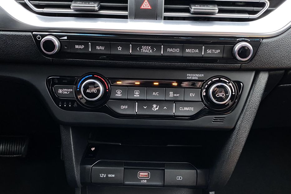 Продам Kia Niro 64кВт ТепловийПдгрвкермасидінь 2021 года в Львове