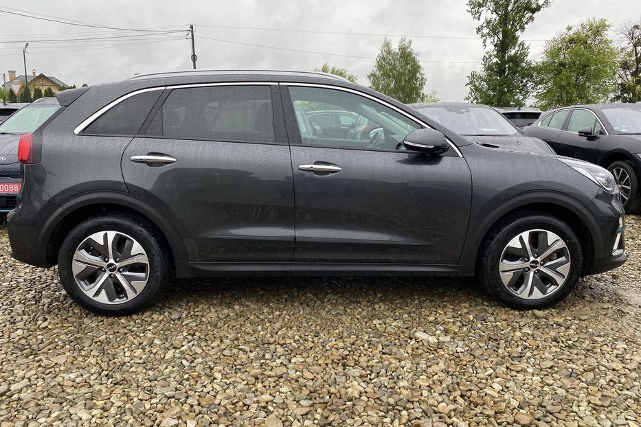 Продам Kia Niro 64кВт ТепловийПдгрвкермасидінь 2021 года в Львове