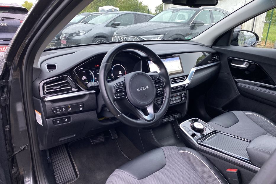 Продам Kia Niro 64кВт ТепловийПдгрвкермасидінь 2021 года в Львове