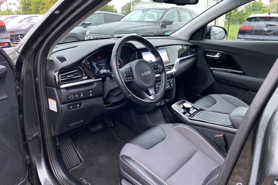 Продам Kia Niro 64кВт ТепловийПдгрвкермасидінь 2021 года в Львове