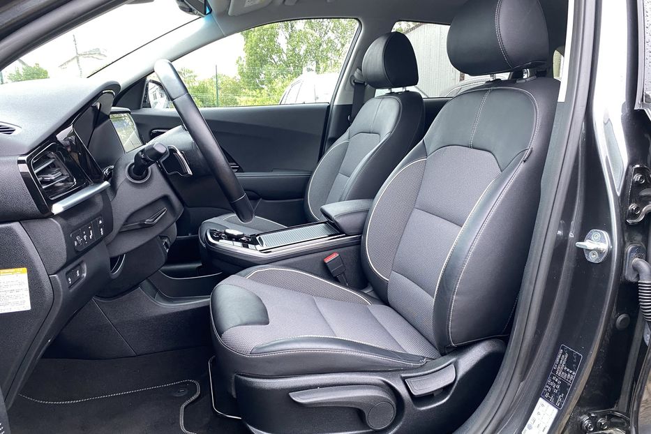 Продам Kia Niro 64кВт ТепловийПдгрвкермасидінь 2021 года в Львове