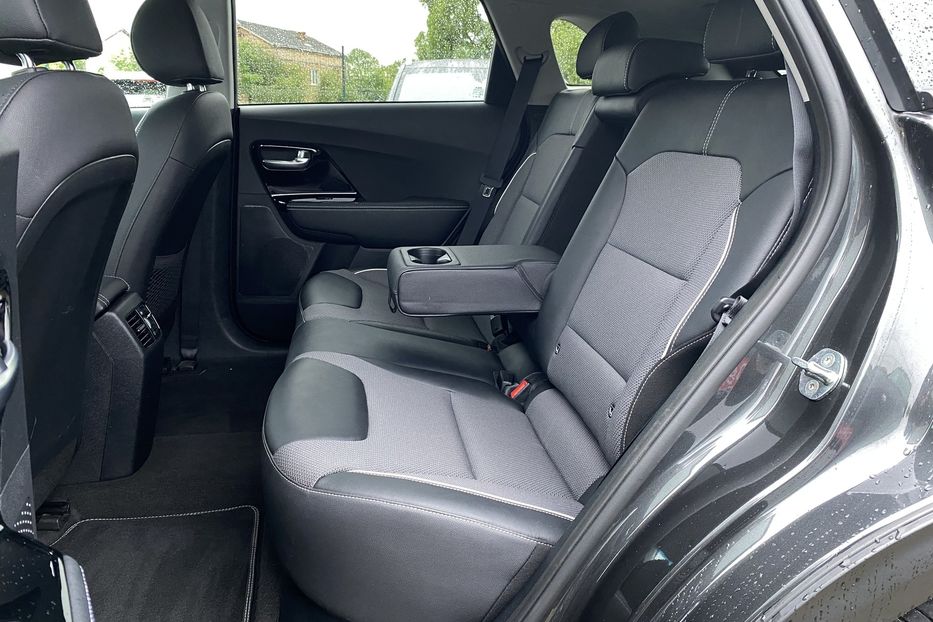 Продам Kia Niro 64кВт ТепловийПдгрвкермасидінь 2021 года в Львове